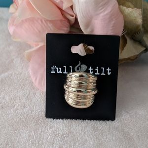 ♦️ B2G1FREE♦️Gold band statement Ring